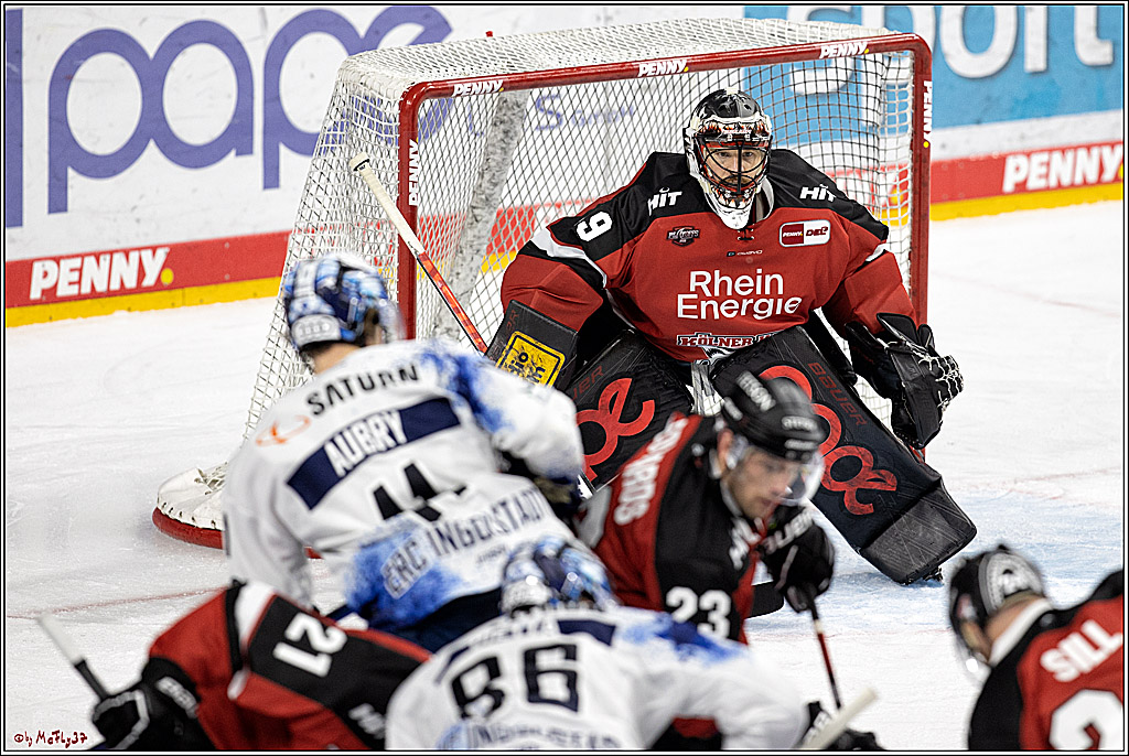 PENNY DEL 1. Playoff Runde;  Koelner Haie - ERC Ingolstadt; Koeln, 05.04.2022